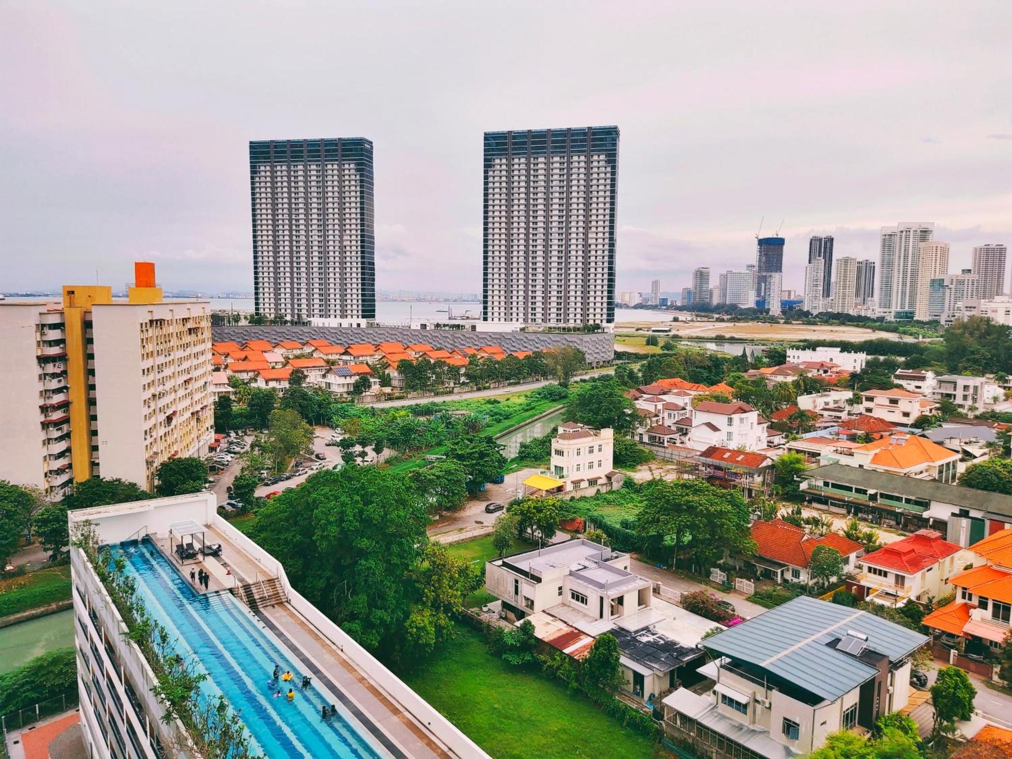 The Landmark By Katana 3Br To 4Br Luxury Seaview Landmark Homestay At Gurney 15-16Pax 无敌海景套房 Tanjung Tokong Buitenkant foto